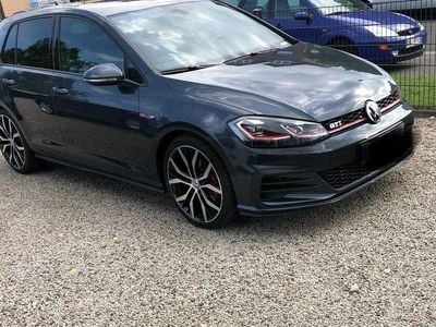 Blau Gebraucht 2017 VW Golf GTI Limousine | 18.250 € (Guter Preis)