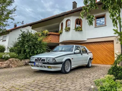 Gebraucht Alfa Romeo 75 145 PS (106 kW) 1989 Weiß Limousine