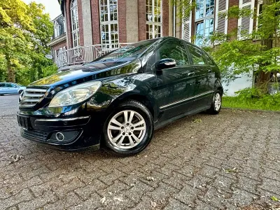 Używany Mercedes B150 95 KM (69 kW) 2006 Czarny Minivan