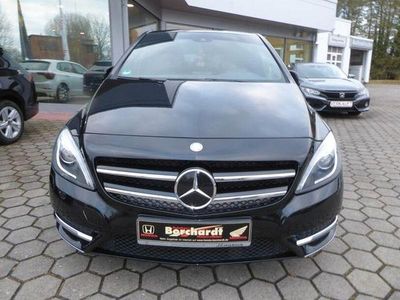 Gebraucht Mercedes B200 156 PS (114 kW) 2013 Kosmosschwarz  metalliclack Van / Kleinbus