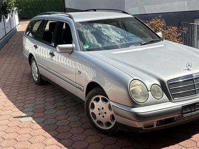 Mercedes E280