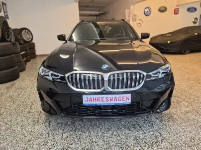 Gebraucht BMW 330 M Sport 245 PS (180 kW) 2025 Black sapphire metallic Kombi