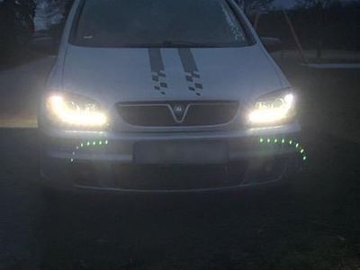 Usata Opel Zafira 125 CV (91 kW) 2003 Argento Monovolume