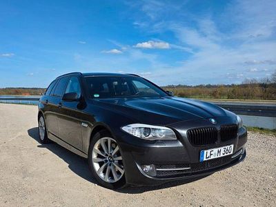 Gebraucht BMW 520 Sport Line 184 PS (135 kW) 2011 Grau Kombi