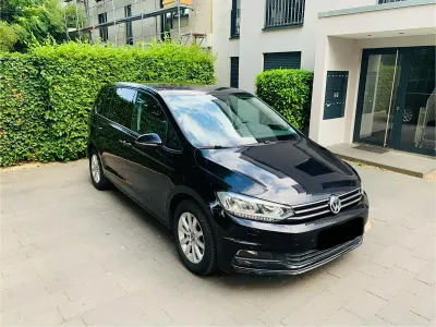 Gebraucht VW Touran 150 PS (110 kW) 2021 Schwarz Van / Kleinbus