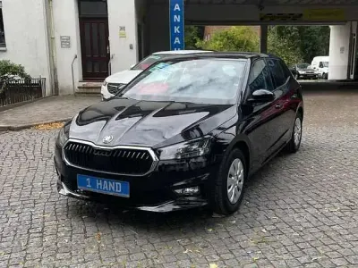 Gebraucht Skoda Fabia Essence 80 PS (58 kW) 2025 Schwarzmagic perleffekt Kleinwagen
