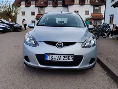 Brugt Mazda 2 Independence 75 HK (55 kW) 2009 Sølv Hatchback