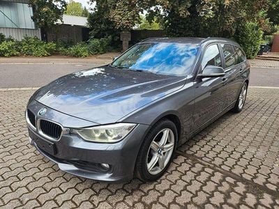 Gebraucht BMW 330 Sport Line 258 PS (189 kW) 2014 Grau Kombi
