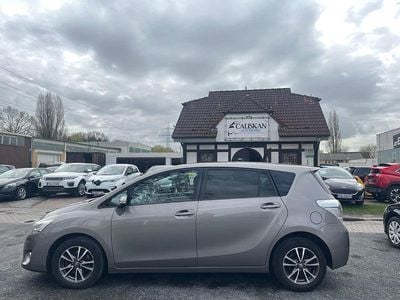 Gebraucht Toyota Verso Skyview Edition 111 PS (81 kW) 2015 Other Van / Kleinbus