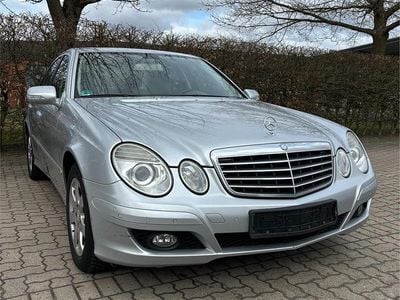 Gebraucht Mercedes E200 Classic 163 PS (119 kW) 2008 Silber Limousine