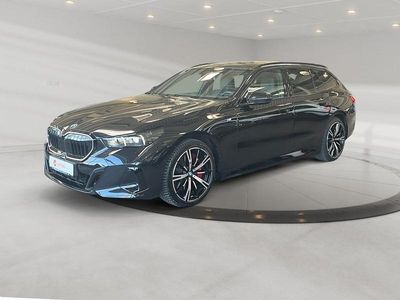 Gebraucht BMW 540 M Sport 303 PS (222 kW) 2025 Black sapphire metallic Kombi
