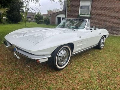Second-hand Chevrolet Corvette Stingray 299 CP (219 kW) 1964 Alb Cabrio