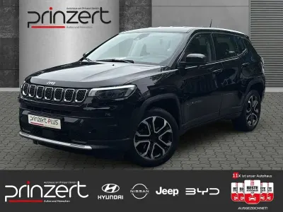 Gebraucht Jeep Compass Altitude 131 PS (96 kW) 2024 Solid black SUV