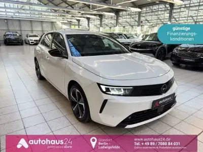 Gebraucht Opel Astra Business Elegance 131 PS (96 kW) 2023 Weiß Kleinwagen