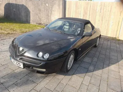 Gebraucht Alfa Romeo Spider 192 PS (141 kW) 2000 Schwarz Cabrio