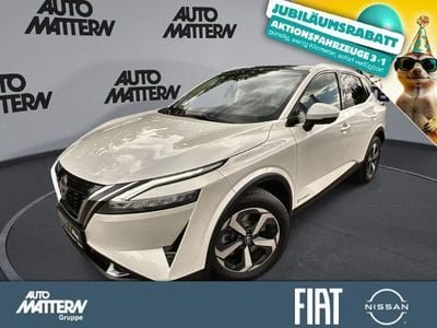Weiß brilliant white (m) (metallic) Gebraucht 2023 Nissan Qashqai N-Connecta SUV | 34.990 €