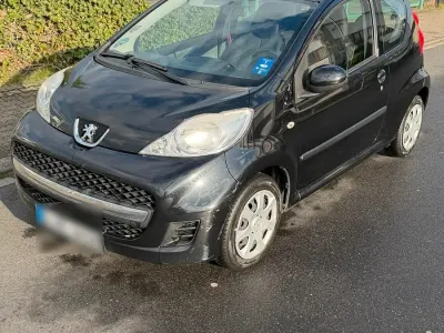 Second-hand Peugeot 107 68 CP (50 kW) 2011 Negru Hatchback
