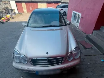 Gebraucht Mercedes C180 129 PS (94 kW) 2001 Gold Limousine