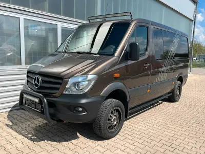 Używany Mercedes Sprinter 190 KM (139 kW) 2017 Brązowy Van