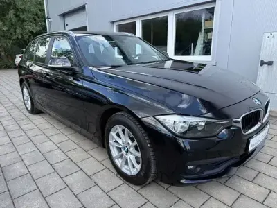 Gebraucht BMW 320 Advantage 190 PS (139 kW) 2015 Schwarz Limousine
