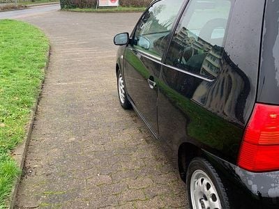 Schwarz Gebraucht 2002 VW Lupo Kleinwagen | 2.200 € (Fairer Preis)