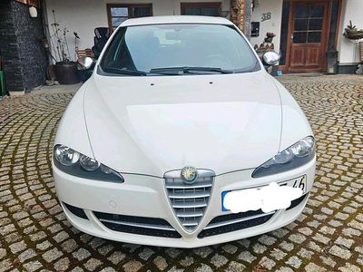 Weiß Gebraucht 2008 Alfa Romeo 147 Kleinwagen | 1.700 € (Guter Preis)