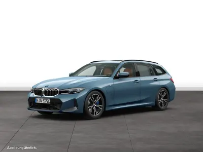 Gebraucht BMW 330e Comfort Edition 292 PS (214 kW) 2025 Kombi
