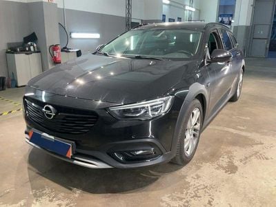 Onyx schwarz Gebraucht 2018 Opel Insignia Country Tourer Exklusiv Kombi | 21.990 € (Etwas zu teuer)