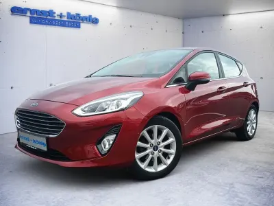 Gebraucht Ford Fiesta Titanium 101 PS (74 kW) 2018 Rubyrot (metallic) Kleinwagen