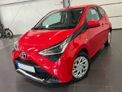 Gebraucht Toyota Aygo X 72 PS (52 kW) 2021 Rot SUV