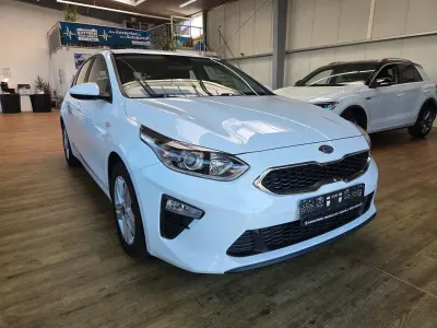 Gebraucht Kia Ceed Attract 99 PS (72 kW) 2019 Weiß Kleinwagen