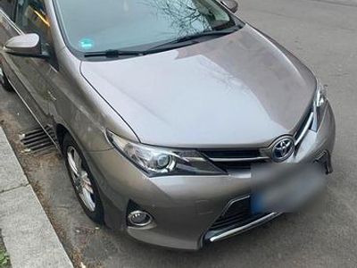 Toyota Auris Hybrid