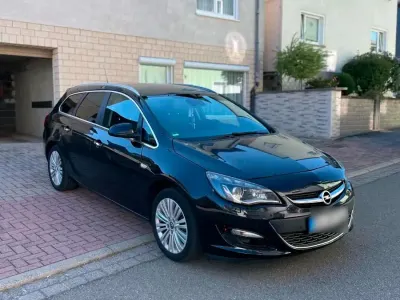 Gebraucht Opel Astra 165 PS (121 kW) 2013 Schwarz Kombi