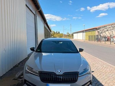 Używany Skoda Superb SportLine 150 KM (110 kW) 2021 Szary Sedan/Limuzyna