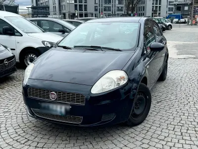 Usata Fiat Punto 68 CV (50 kW) 2009 Blu Utilitaria