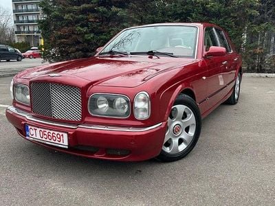 Rot Gebraucht 2002 Bentley Arnage Limousine | 26.950 €