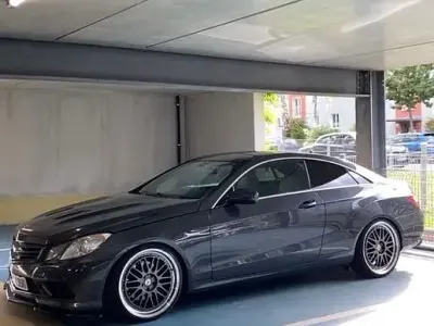 Gebraucht Mercedes 350 AMG 292 PS (214 kW) 2009 Grau Coupé