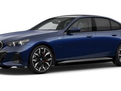 Gebraucht BMW 550e Comfort Edition 489 PS (359 kW) 2025 Blau Limousine