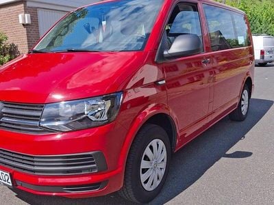 Usata VW Multivan Trendline 120 CV (88 kW) 2019 Rosso Monovolume
