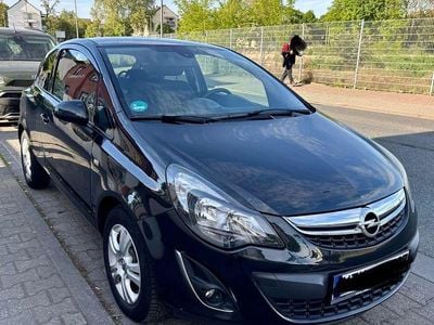 Używany Opel Corsa 101 KM (74 kW) 2013 Czarny Hatchback