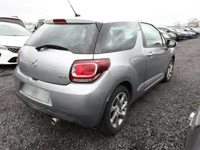Gebraucht DS Automobiles DS3 Crossback Sport Chic 110 PS (80 kW) 2019 Artense grau metallic artense grau metallic SUV