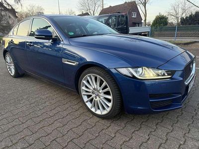 Gebraucht Jaguar XE Prestige 179 PS (131 kW) 2016 Bluefire blue Limousine