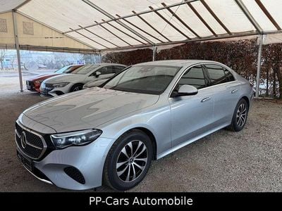 Gebraucht Mercedes E200 204 PS (150 kW) 2024 Hightechsilbermet. Limousine