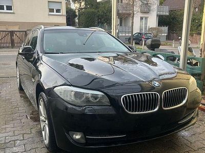 Gebraucht BMW 525 204 PS (150 kW) 2011 Schwarz Kombi