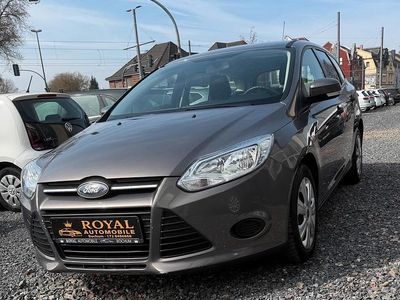 Gebraucht Ford Focus Ambiente 101 PS (74 kW) 2013 Grau Kombi