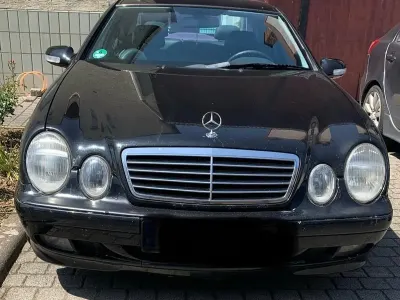 Gebraucht Mercedes CLK200 Avantgarde 163 PS (119 kW) 2001 Schwarz Coupé