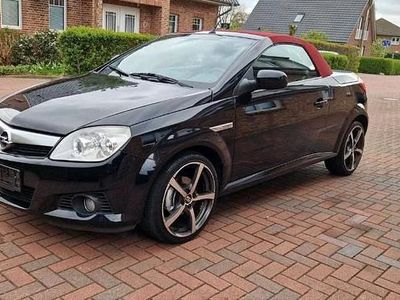 Usata Opel Tigra 90 CV (66 kW) 2008 Nero Cabrio