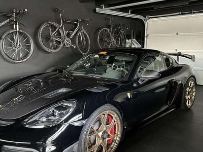 Porsche 718 Cayman GT4