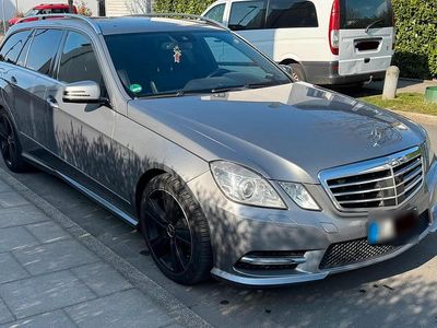 Usata Mercedes E350 AMG 265 CV (194 kW) 2011 Grigio Station wagon