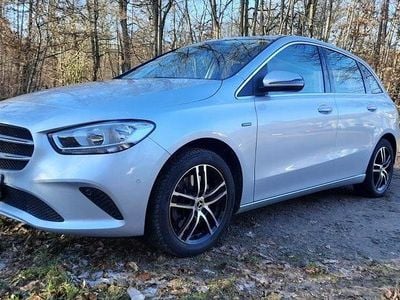 Gebraucht Mercedes B250e 160 PS (117 kW) 2021 Silber Van / Kleinbus